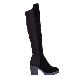 Moschettieri in pelle scamosciata da donna sul post di Shelovet nero