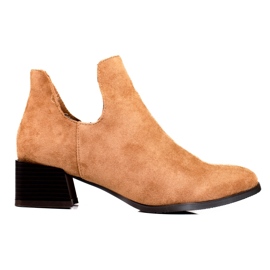 Stivali beige da donna con taglio Daszyński marrone