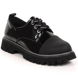 Scarpa da donna in pelle laccata nera Artiker nero