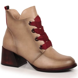 Stivali da donna con tacco alto isolati beige Vinceza JAN147B