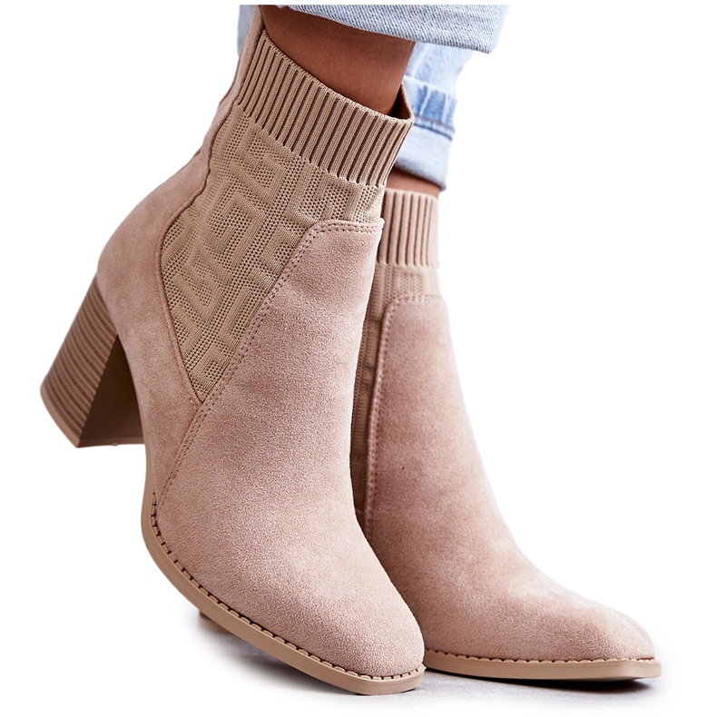 FE1 Stivali in pelle scamosciata da donna con un calzino beige Montes