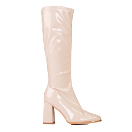 Stivali da donna sul palo Shelovet realizzati in pelle ecologica verniciata beige