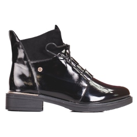 Eleganti stivali da donna con allacciatura Shelovet nero