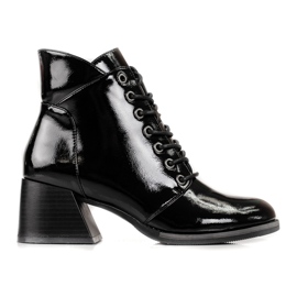 Eleganti stivali da donna laccati con allacciatura Vinceza nero