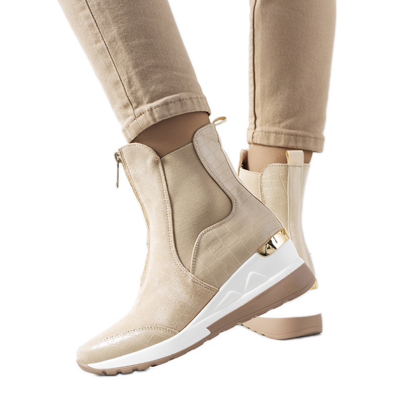 BM Sneakers beige sulla zeppa Triaca