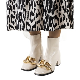 Stivali Milanel in vernice beige