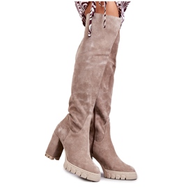 PA2 Stivali da moschettiere in pelle scamosciata beige alla moda Estrela