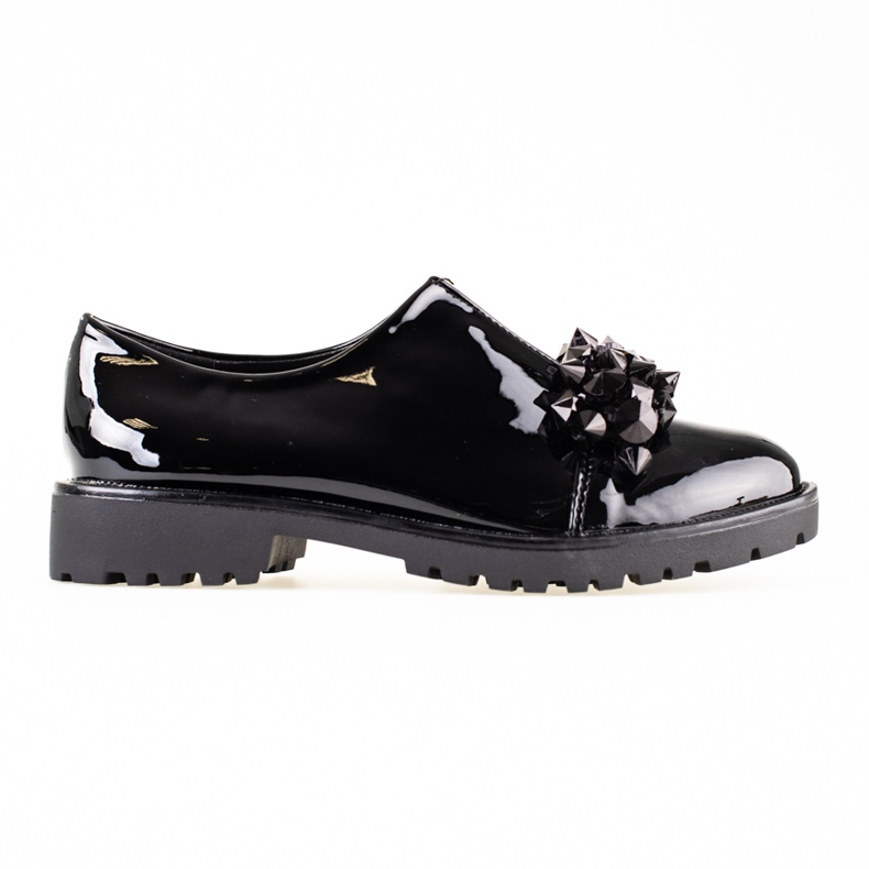 Scarpe laccate da donna sulla piattaforma Shelovet nero