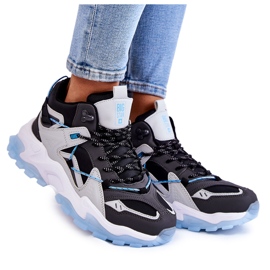 Scarpe sportive da donna su una piattaforma massiccia Big Star KK274386 nero-grigio