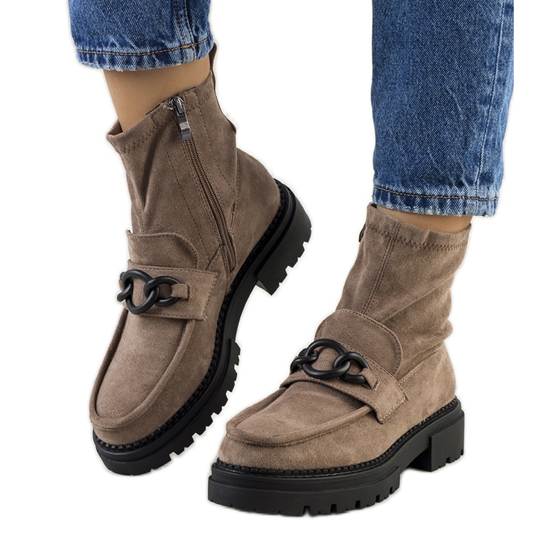 Stivali marroni beige