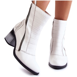 Stivali alti da donna in pelle Maciejka 05647-11 Bianco