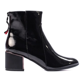 Stivaletti da donna in vernice nera nero