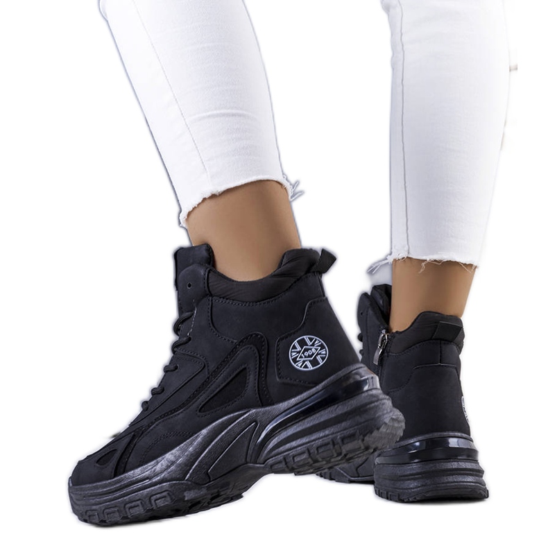 Stivali neri isolati LCJ-22-44-1353L Lee Cooper nero