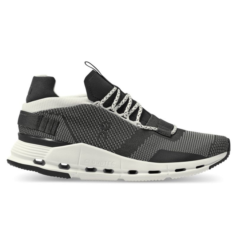 On Running Sulle scarpe da corsa Cloudnova M 2699265 nero