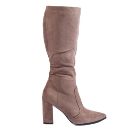 Stivali Shelovet a punta da donna in camoscio ecologico beige