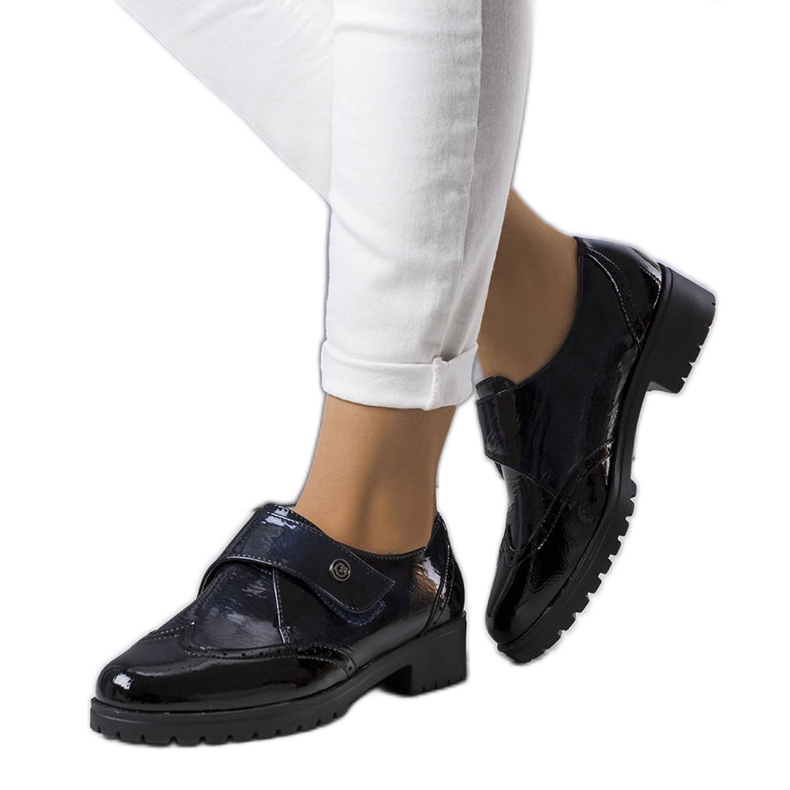 Scarpe laccate blu navy di Bateli nero