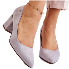 Décolleté con tacco alto in pelle scamosciata classica con abbellimenti Derren grigi grigio