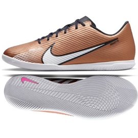 Scarpe da calcio Nike Mercurial Vapor 15 Club Qatar Ic M DR5951 810 marrone dorato d'oro