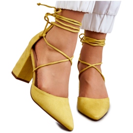 PA1 Décolleté Classiche In Pelle Scamosciata Con Lacci Giallo Lucira