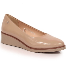 Scarpe con zeppa laccate beige da donna Vinceza 10865