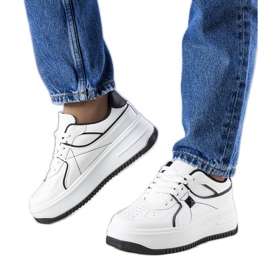 BM Sneaker Juanita bianca con plateau bianco
