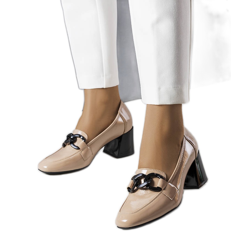 BM Décolleté Teresa in vernice beige