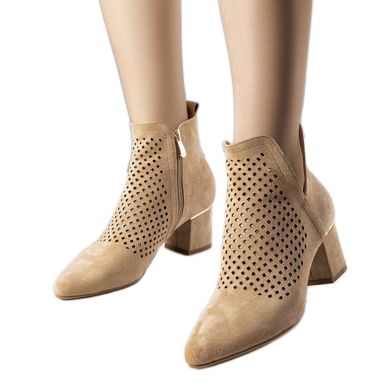 BM Stivaletti traforati beige di Bernadette