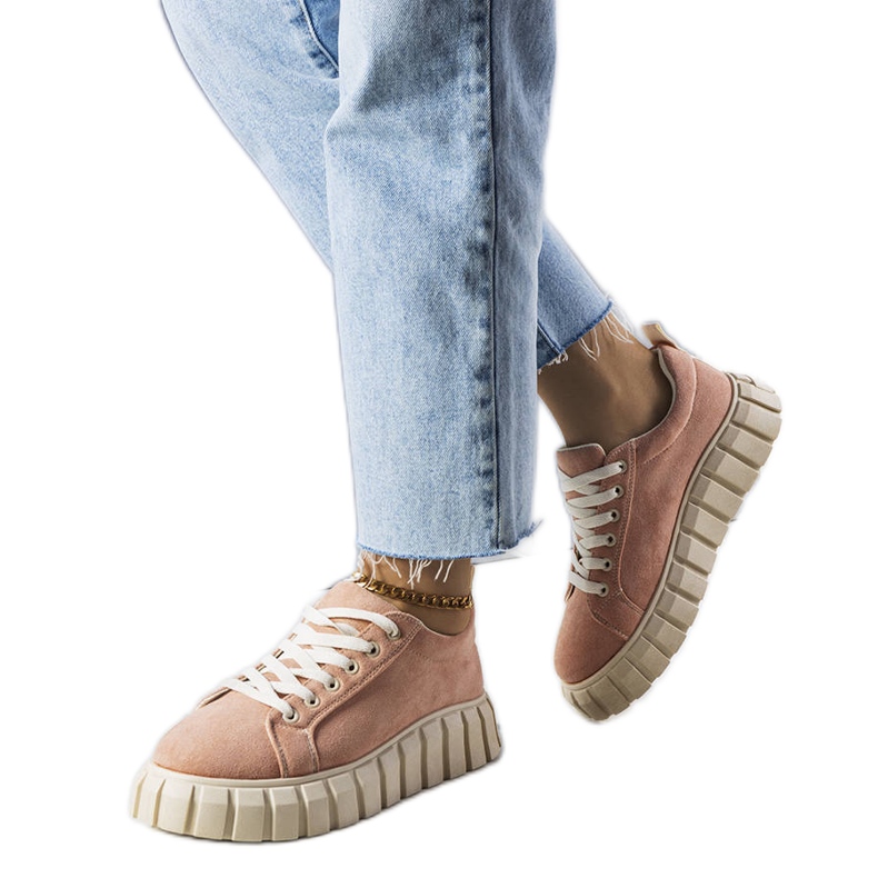 Sneaker rosa con plateau di Pamela