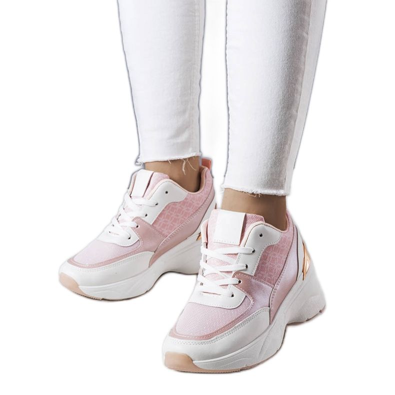 BM Sneakers rosa decorate con il monogramma Lora