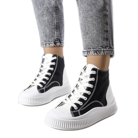 Sneaker con plateau di colore nero di Terri
