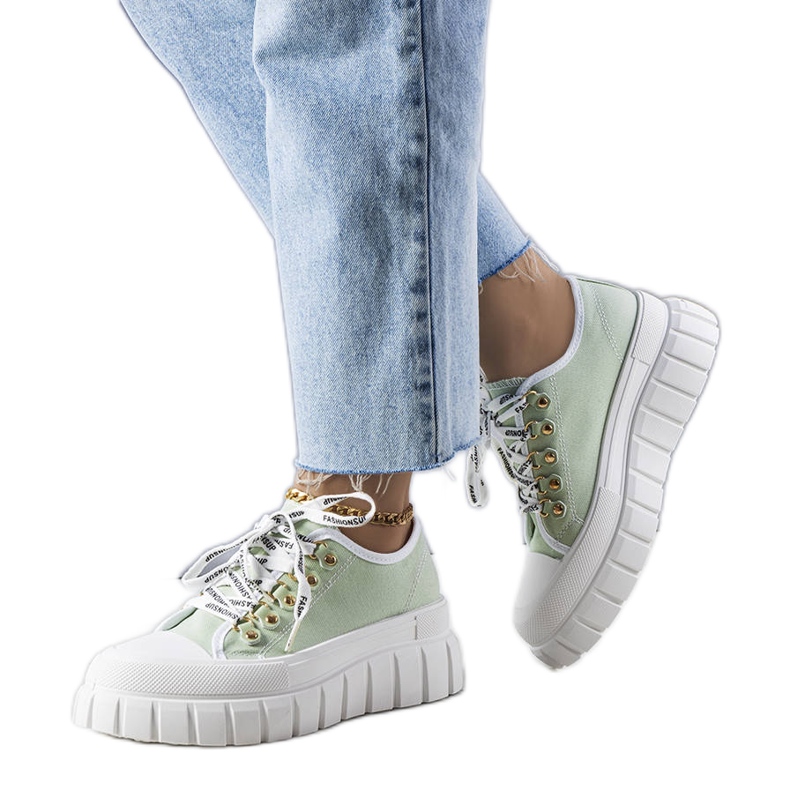 Sneaker con plateau di colore verde di Toni