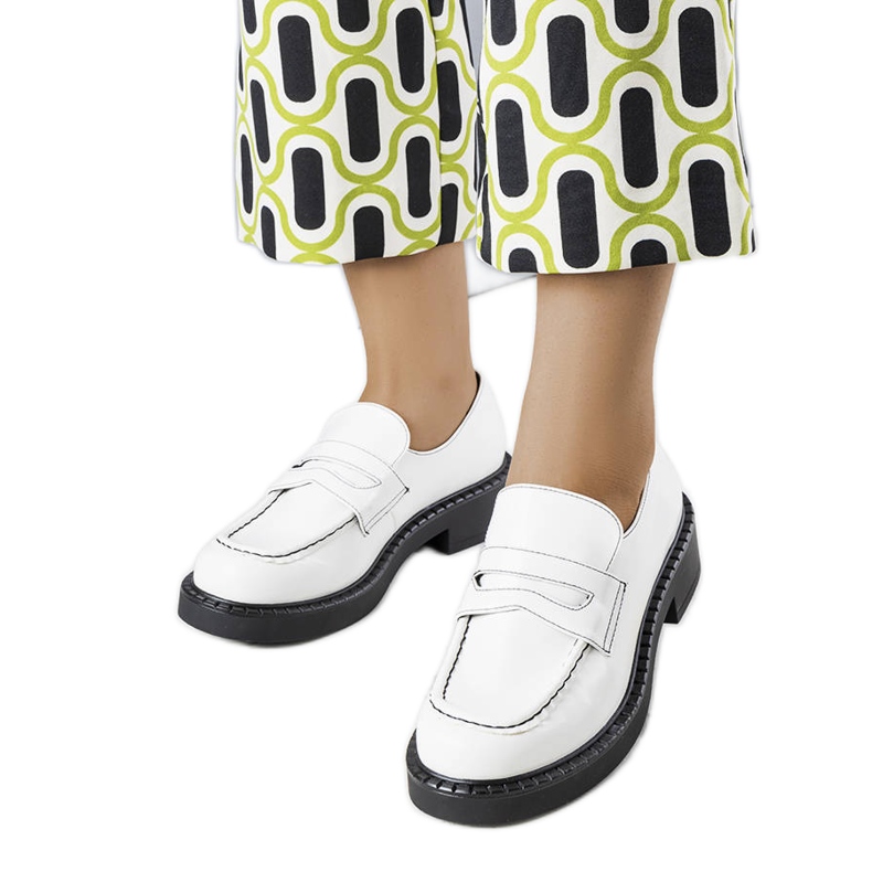 Bl&Ki Scarpa viola laccata bianca