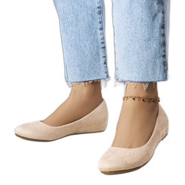 Ballerine beige con zeppa bassa di Sylvia