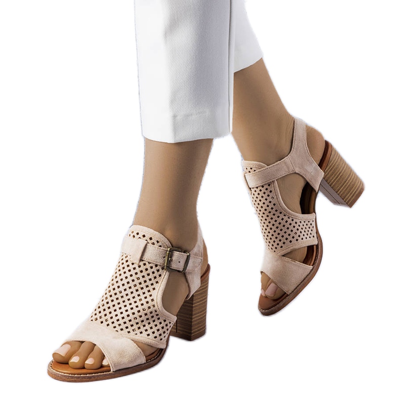 Sandali traforati beige di Courtois