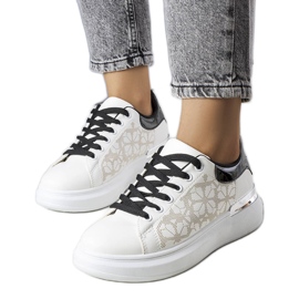 Sneakers bianche e nere decorate con perforazioni di Erin bianco