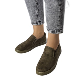 Sneaker in ecopelle scamosciata verde di Leroy