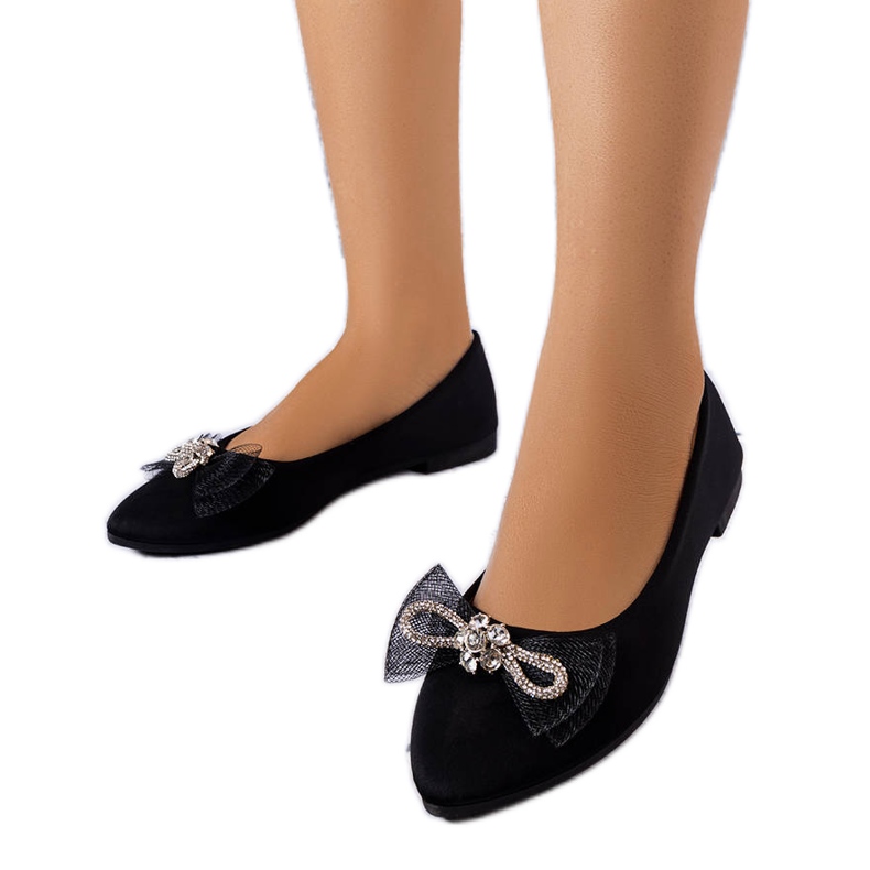 Ballerine nere con fiocco e strass di LaGarde nero