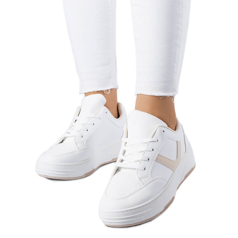 Sneakers con plateau bianche e beige di Trépani