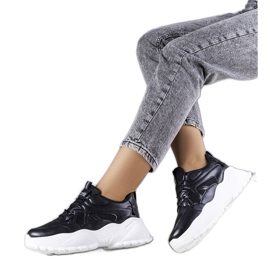 Sneakers nere su una massiccia suola Lorene nero