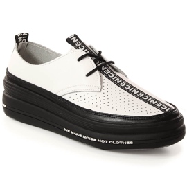 Scarpe da donna in pelle con plateau bianco Filippo DP3624/23
