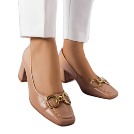 BM Décolleté beige con punta squadrata di Neufville