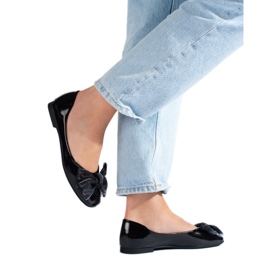 Ballerine Shelovet laccate nere con fiocco nero