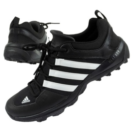 Scarpe sportive Adidas Daroga Plus Canvas M FX9523 nero