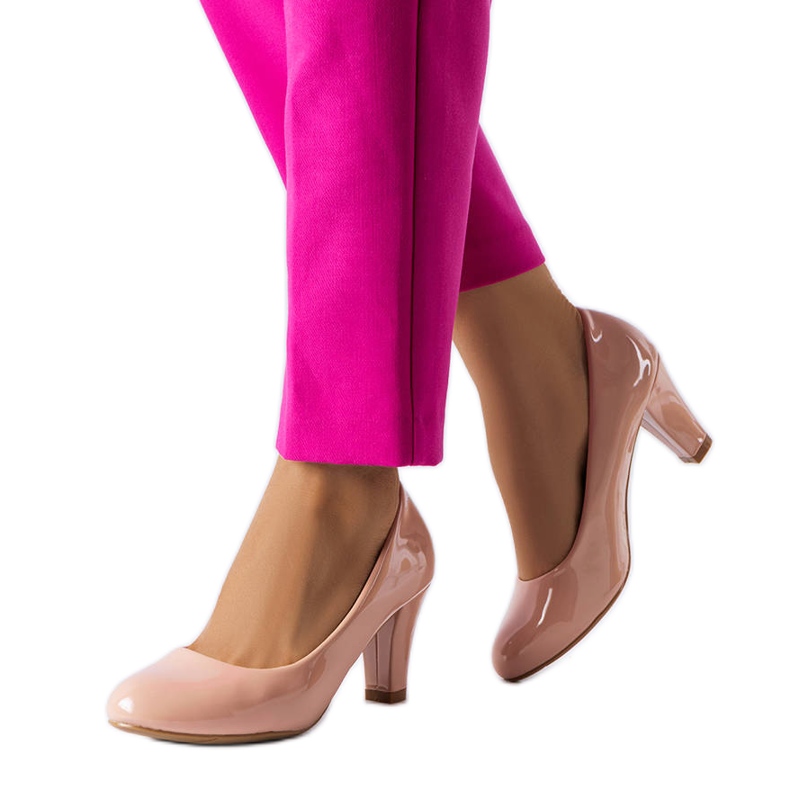 Décolleté in vernice rosa di Burkett
