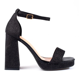 Sandali da donna con tacco alto in broccato di Shelovet nero