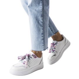 Sneakers bianche legate con nastro Pryor bianca
