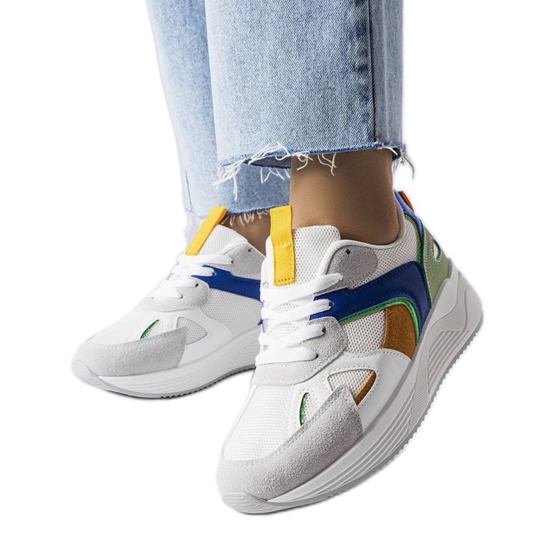Sneakers bianche realizzate in materiali misti di Riel bianca