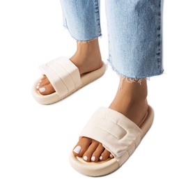 BM Pantofole beige con velcro di Aleron