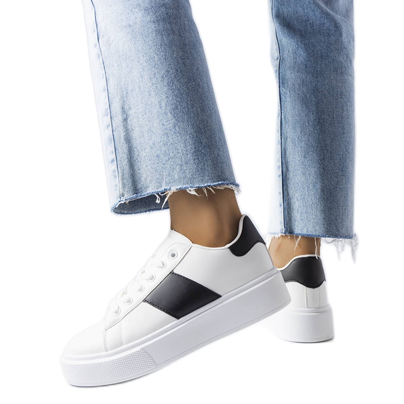 Sneakers bianche con striscia nera di Aurélie bianca