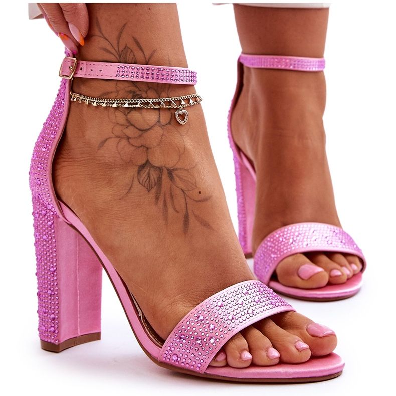 Sandali da donna su tacchi alti con strass rosa idealista